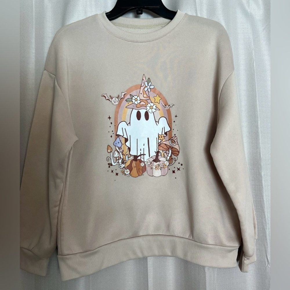 SHEIN Beige Crewneck Sweatshirt with Pastel Ghost Graphic